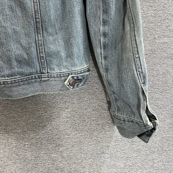 Old Navy Denim Jean Jacket Women Size Medium Blue Button Up 100% Cotton Trucker - Picture 9 of 12